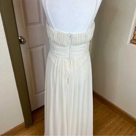 Cindy USA White Floral Applique Gown. - Picture 8 of 14